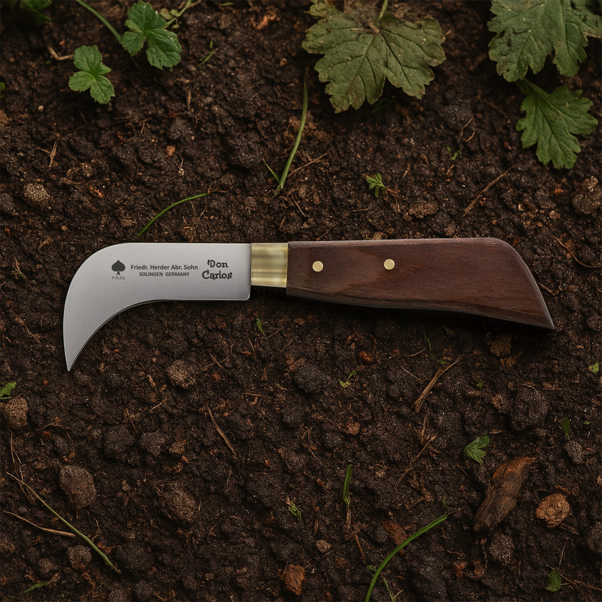 Gartenmesser Kräutermesser aus Solingen im Einsatz bei der Gartenarbeit