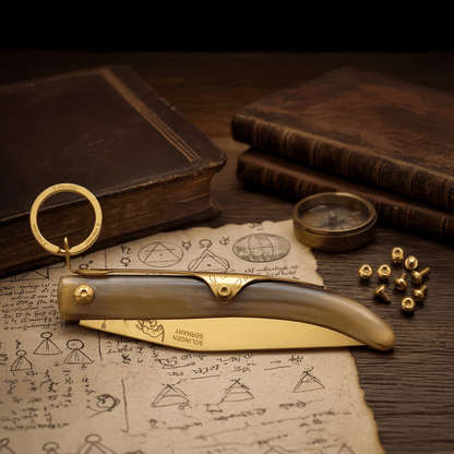 Oryx Taschenmesser Special Edition Projekt Aurum im Szenenbild